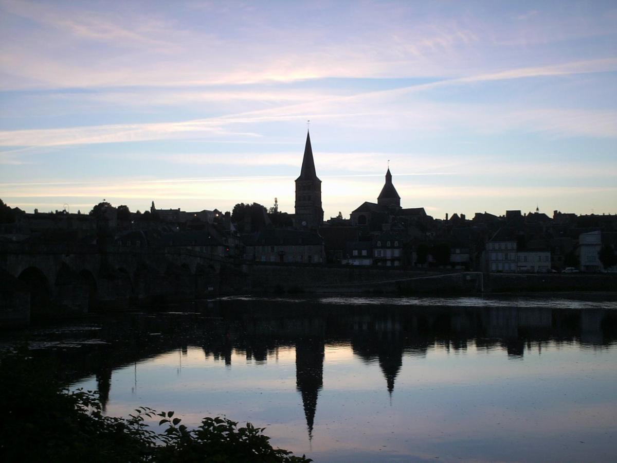 La Charité-sur-Loire Maison De La Loire מראה חיצוני תמונה
