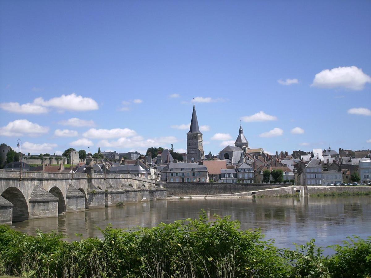 La Charité-sur-Loire Maison De La Loire מראה חיצוני תמונה